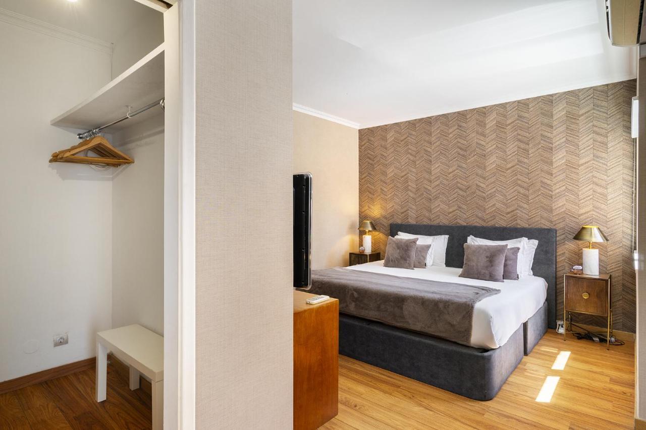 Whome Poolside Paradise, Your Dream Retreat In With S-pool, Gym And Parking Cascais
